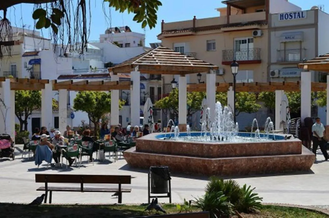 Soleado Apartamento En Nerja